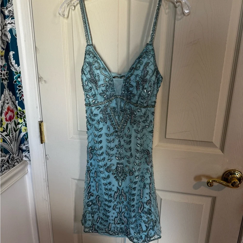 Sherri Hill light blue prom homecoming dress, style 52200, in size 8 fits like 6 - Picture 4 of 7